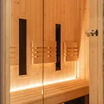 Flatbook-granaria Premium With Sauna In The Center *